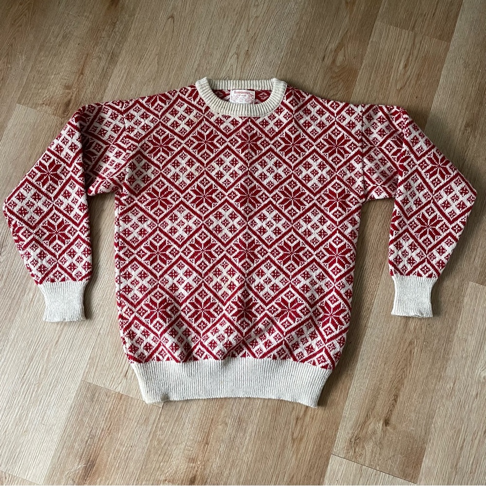 Vintage 100% Wool Fair Isle Christmas Sweater